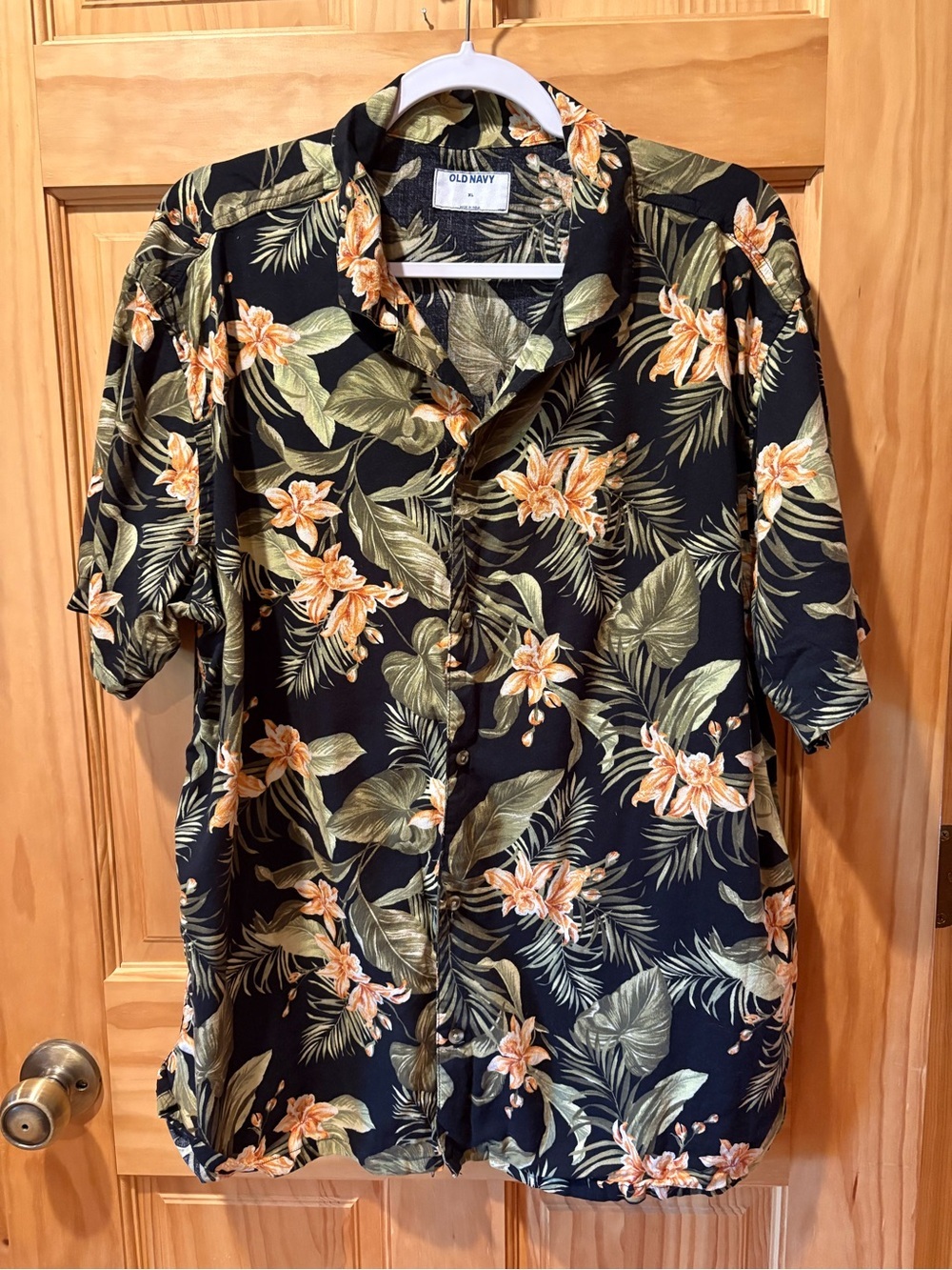 Old Navy short-sleeve tropical button-down shirt men’s XL